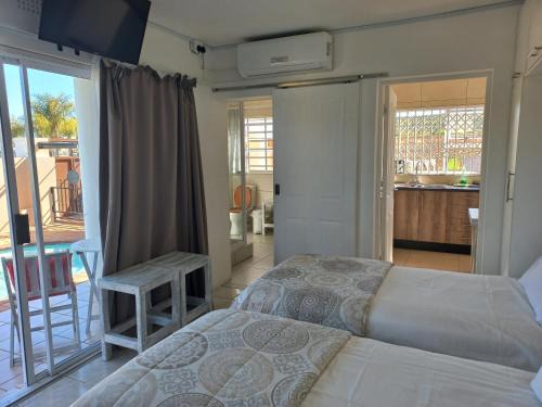 Oudtshoorn Casa | Come Home in Oudtshoorn Self-Catering Units