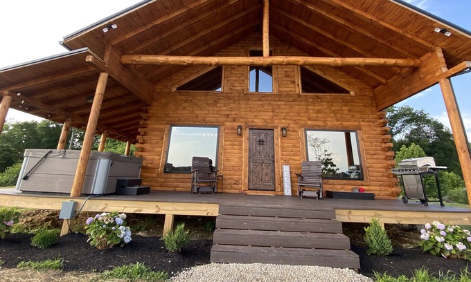 New Plymouth Cabina | Come relax and take in the breath taking views!