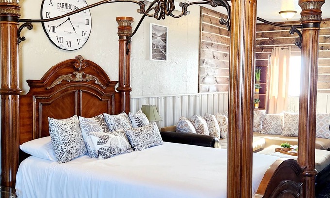 Hermosa Apartamento | Come relax at the Hot Tub Highland Hideaway