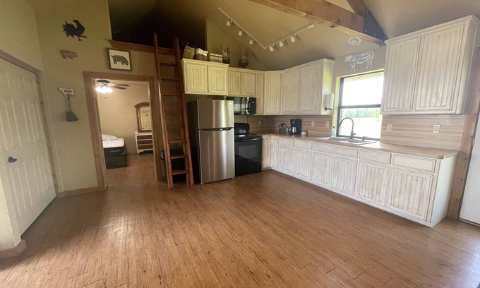 Gober Cabina | Come Stay at The Cabin