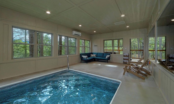 Gatlinburg - Pigeon Forge Complejo | Come stay at The Adventure Lodge for a cozy stay!