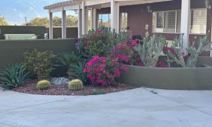 Desert Hot Springs Casa | Come stay at our wonderful Cactus Gardens Estate pool property