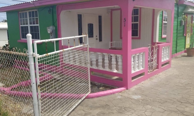 Ragged Point Casa | Venga a alojarse en una auténtica casa de Bajan Chattel en St. encantador Phillip