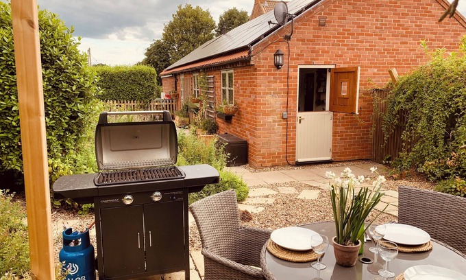 Irstead Cabaña | Come & stay on a real Norfolk Vineyard