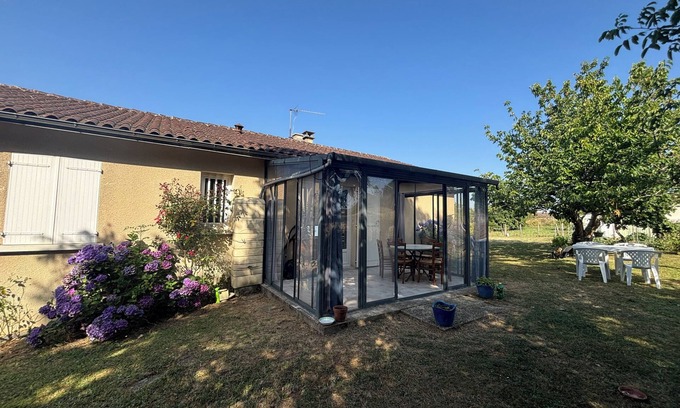 Angoisse Casa | Come to ANGOISSE in a quiet house with many activities around.