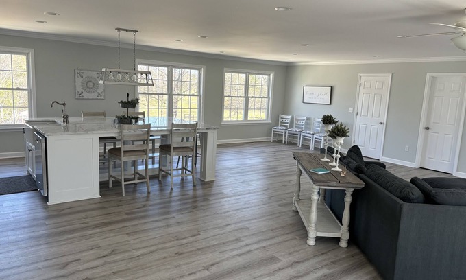Heber Springs Apartamento | Come visit Heber Springs and experience life on the Evans Mountaintop Farm!