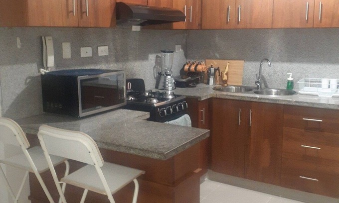 Santiago de los Caballeros Apartamento | Comodas 3 Hab con piscina, Wifi 1er nivel