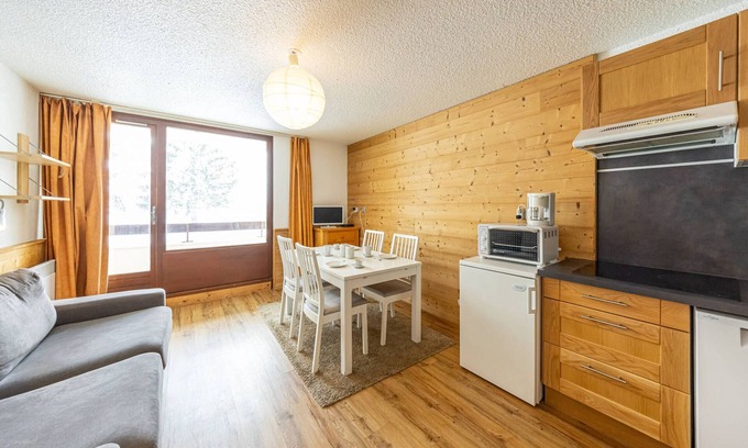 Montgellafrey Apartamento | Estudio cómodo 4 pers, cerca de pistas y comercios, balcón sur
