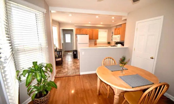 Downingtown Casa | Comfort and Charm Right Downtown