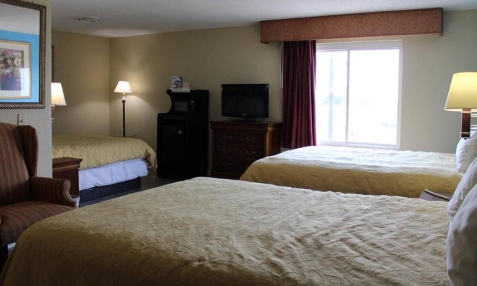 Mount Vernon Casa | Comfort and Convenience! 3 Affordable Units, Free Parking, Near Riverbend Park