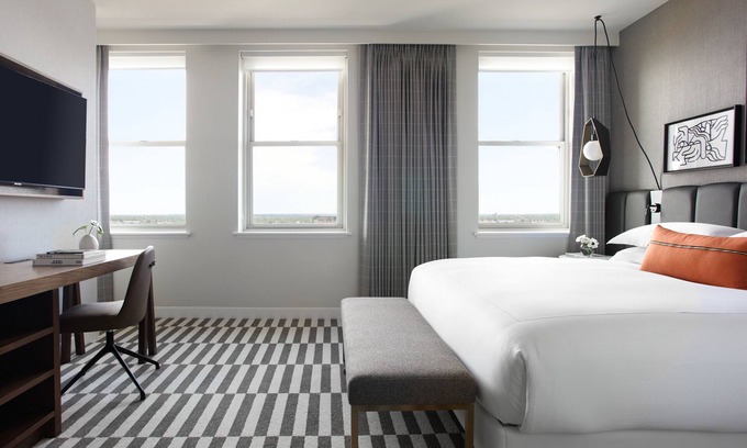 Downtown Fort Worth Hotel | Comfort and Convenience! Pets Allowed, Close to Modern Art Museum of Fort Worth!