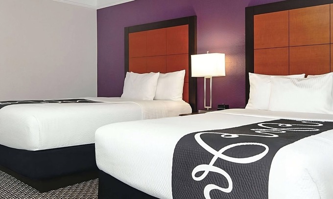 Guasti Hotel | Comfort and Convenience! 4 Great Units! Near Ontario International Airport!