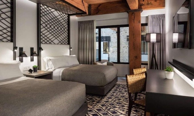 Downtown East Casa | Comfort and luxury in the Mill District