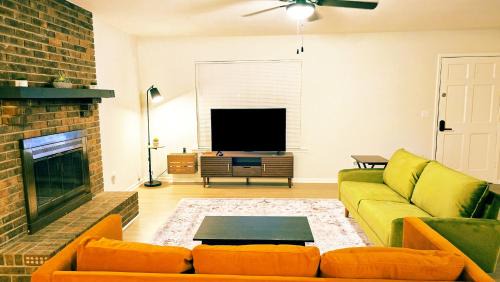 Mobile Casa | Comfort By the Bay Close to Mobile International Airport