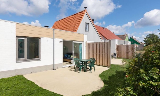 Zandvoort Casa | Comfort cottage by Interhome