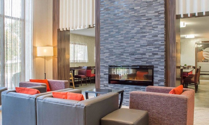 Burlington Hotel | Comfort Inn Burlington