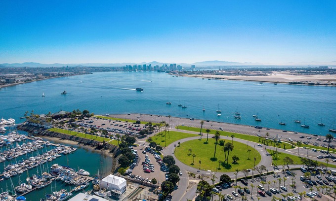 Roseville - Fleet Ridge Hotel | Comfort Inn San Diego Airport At The Harbor