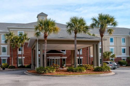 Charleston Hotel | Comfort Inn & Suites Patriots Point