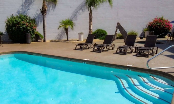 Deer Valley Hotel | Comfort Inn & Suites Phoenix North / Deer Valley