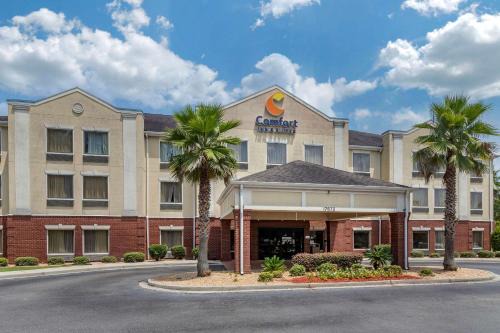 Statesboro Hotel | Comfort Inn & Suites Statesboro - University Area