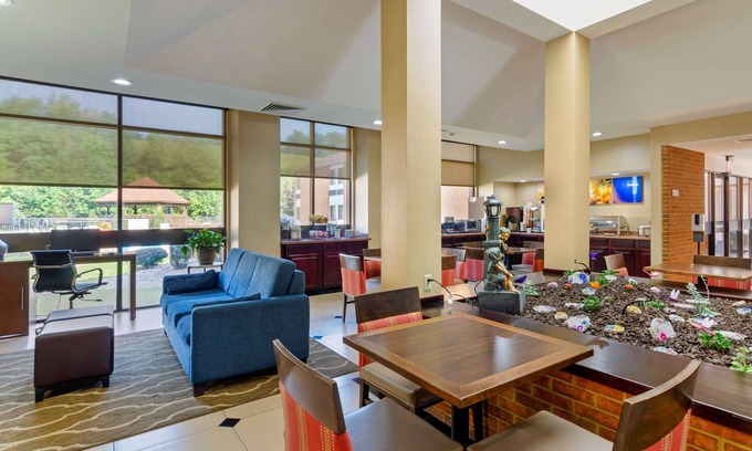 Bluefield Hotel | Comfort Inn