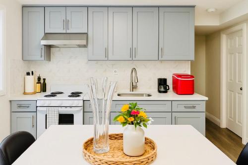 Centereach Apartamento | Comfort Stay by Stony Brook University & Hospital
