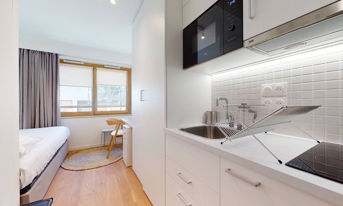 17th Arrondissement Hotel | Comfort Studio in a Premium Residence- Sport/rooftop