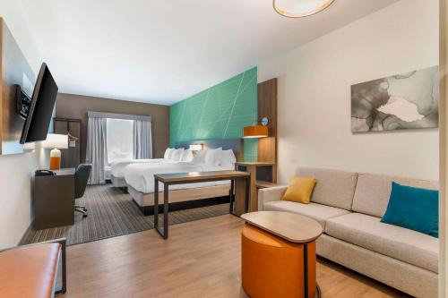 Gatlinburg Hotel | Comfort Suites Gatlinburg Downtown-Convention Center