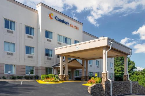 Southeast Raleigh Hotel | Comfort Suites Raleigh Walnut Creek