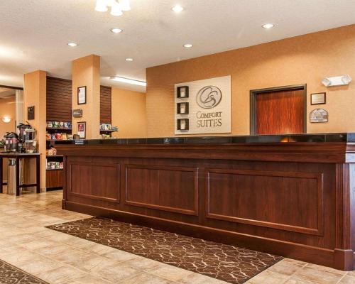 Redmond Hotel | Comfort Suites Redmond Airport