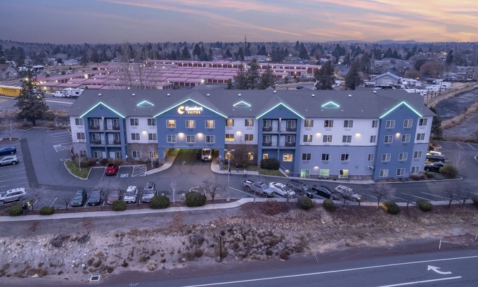 Redmond Hotel | Comfort Suites Redmond Airport