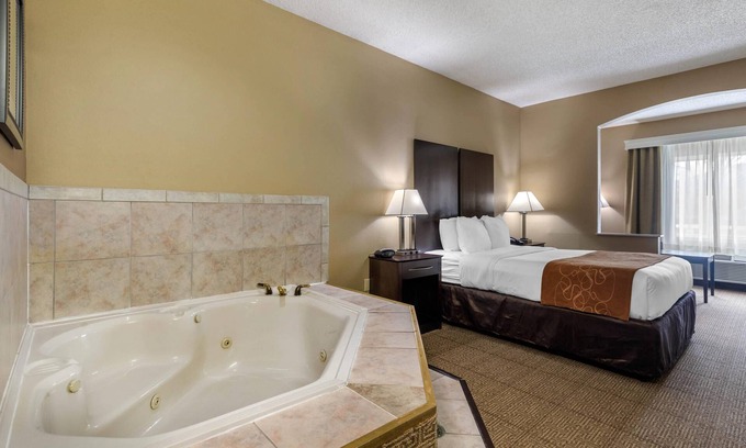 The Colony Hotel | Comfort Suites The Colony - Plano West