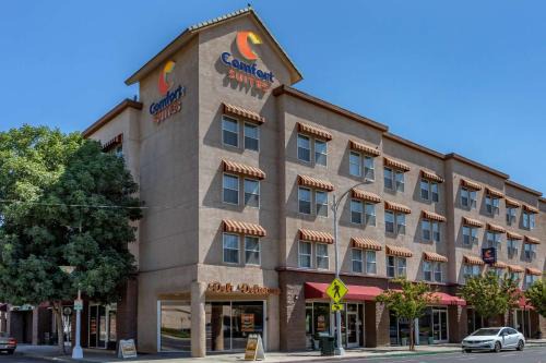 Visalia Hotel | Comfort Suites Visalia - Convention Center