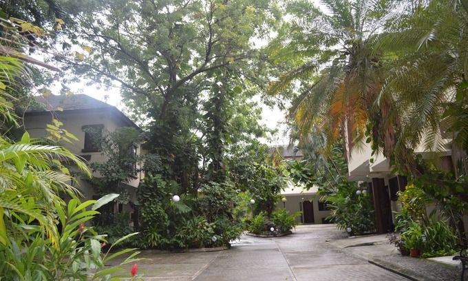San Pedro Sula Casa | Casa cómoda con 3 habitaciones y baños privados en excelente ubicación.