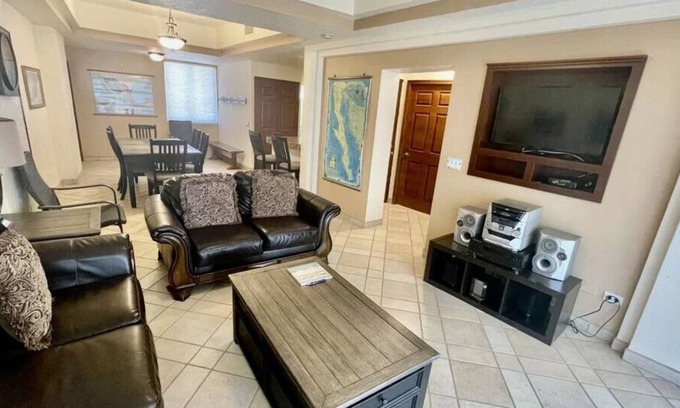 Centro Condominio | Comfortable 2 Bedroom 2 Bath G201