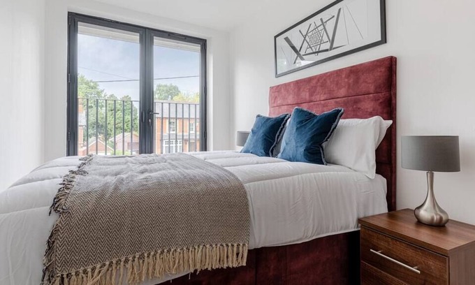 Windlesham Apartamento | Comfortable 2BR Apartment w/ Free Parking