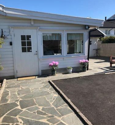 Sandefjord Apartamento | Comfortable 3 bedroom Apartment on one floor.
