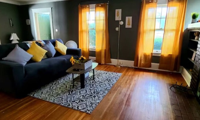 West Elmira Casa | Comfortable 3 bedroom home with private parking!