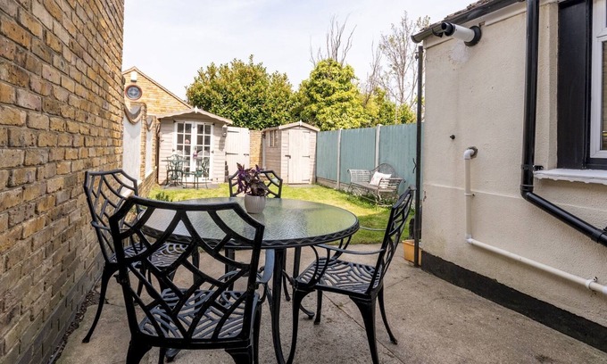 Southend-on-Sea Casa | Comfortable 3 bed near Southend | Pass the Keys