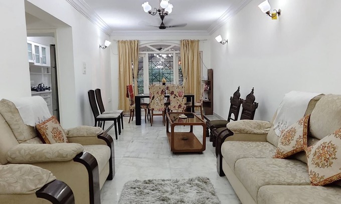 Bangalore City Center Apartamento | Comfortable 3BHK Private Home in Bangalore Central: Spacious, Clean &Ventilated