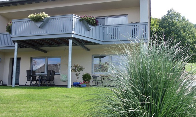 Oberstadtfeld Apartamento | cómodo apartamento de 4 estrellas con amplia terraza y hermoso panorama