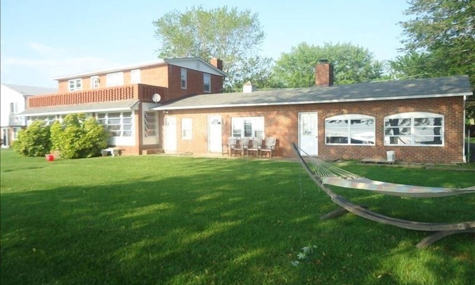 Stevensville Casa | Comfortable 5 Bedroom Waterfront Home on Chesapeake Bay