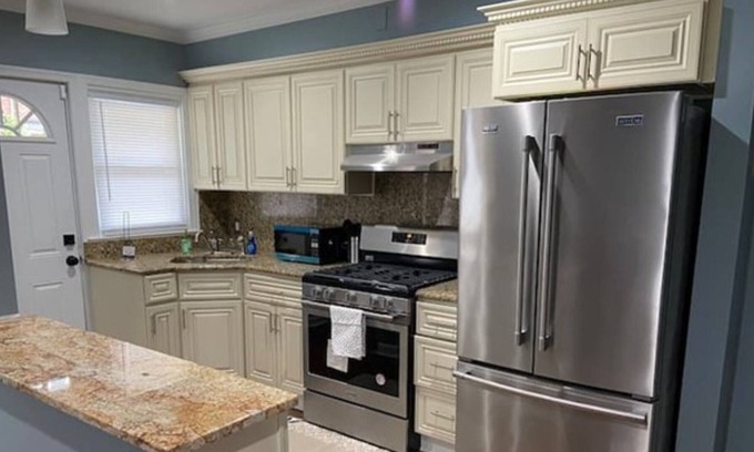 Stonewood-Pentwood-Winston Casa | Comfortable and Local Three Bedroom Townhome!