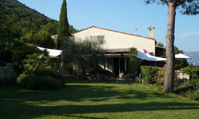 Saint-Jeannet Apartamento | cómodo apartamento en una villa tranquila en Saint Jeannet