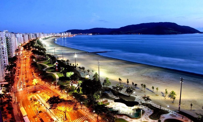 Santos Apartamento | Cómodo departamento con balcón con vista al mar