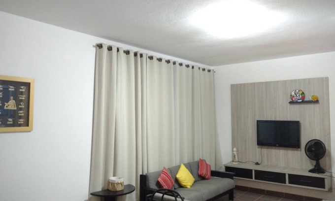 Embare Apartamento | Cómodo apartamento en Embaré - a 30 metros de la playa - capacidad para 7 personas