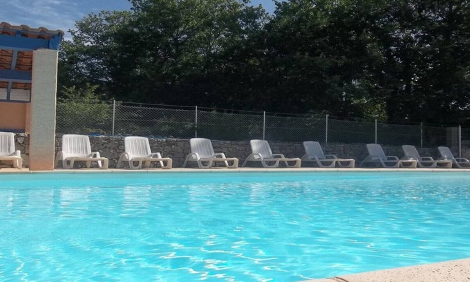 Balazuc Casa | En Balazuc (pueblo clasificado): 4 p gite + piscina y río!