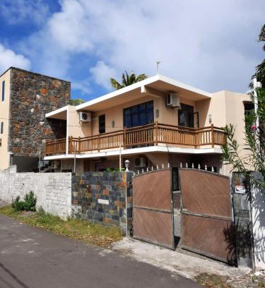 Blue Bay Apartamento | Comfortable apartment in Blue Bay with shared pool