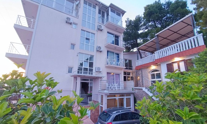 Susanj Apartamento | Cómodo apartamento con vista al mar