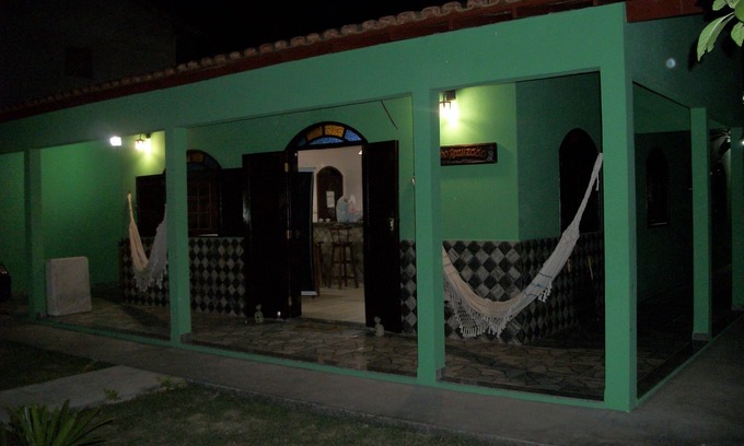 Barra de Sao Joao Casa | Cómoda casa de playa con espacio para barbacoa, cerca de Río y el Mar
